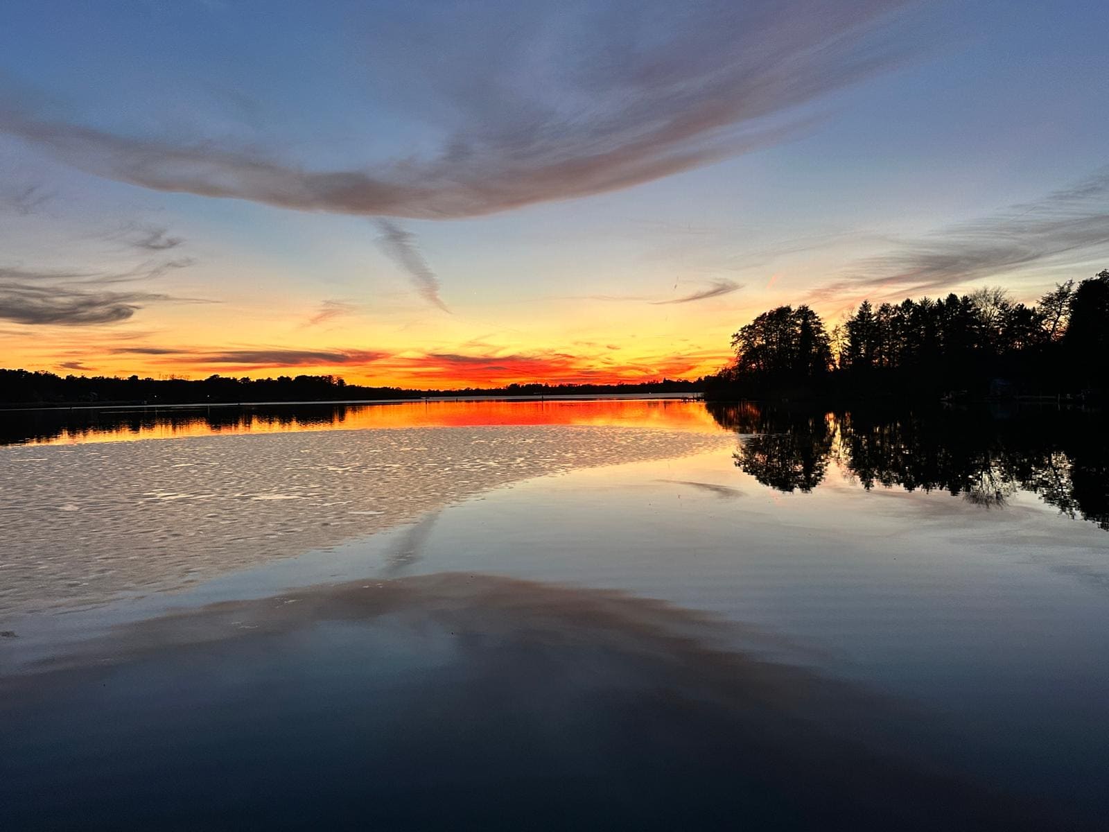 Panoramablick auf den See bei Sonnenuntergang, Kablow